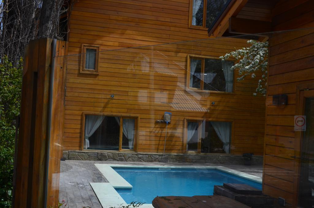 Apart Hotel Robles Del Sur San Martin de los Andes Exterior photo