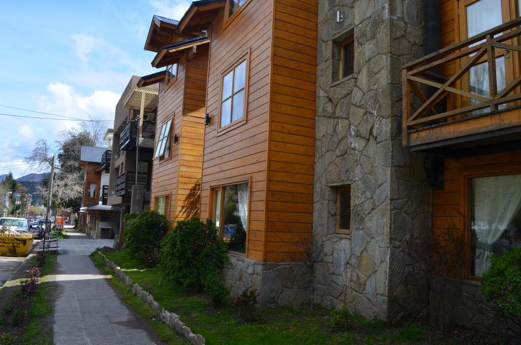 Apart Hotel Robles Del Sur San Martin de los Andes Exterior photo