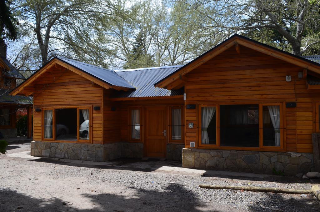 Apart Hotel Robles Del Sur San Martin de los Andes Exterior photo