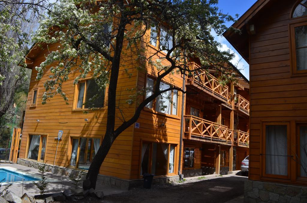 Apart Hotel Robles Del Sur San Martin de los Andes Exterior photo