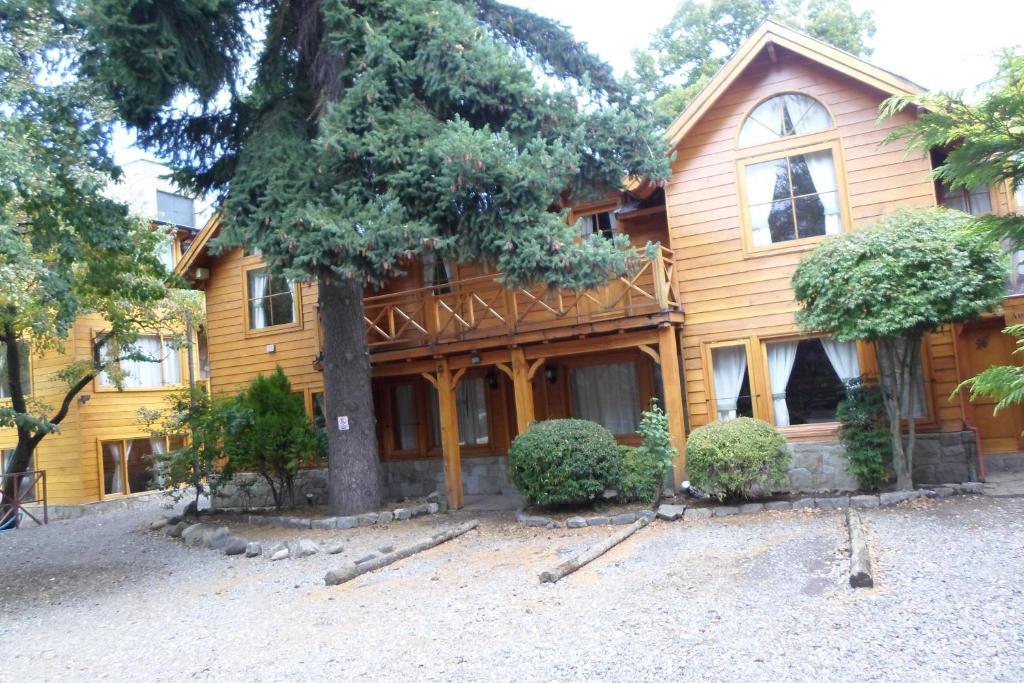 Apart Hotel Robles Del Sur San Martin de los Andes Exterior photo